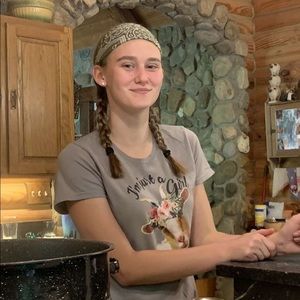 Meet your Posher, Alexis